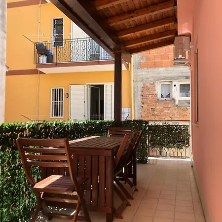 Дом отдыха House In Lungomare Tysandros *