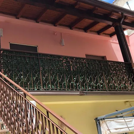 House In Lungomare Tysandros Дом отдыха *
