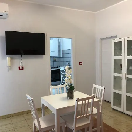 House In Lungomare Tysandros Дом отдыха Джардини-Наксос