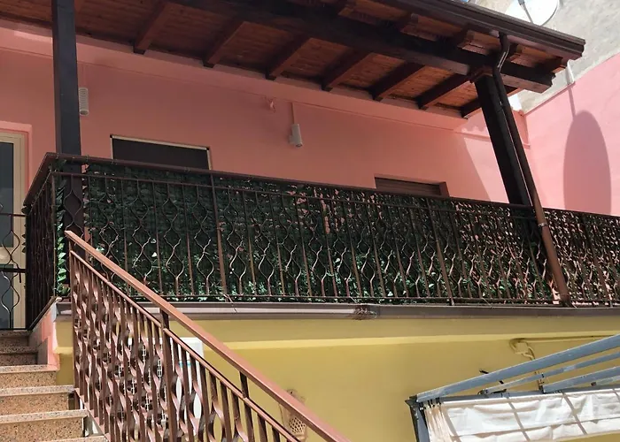 House In Lungomare Tysandros 別荘 *